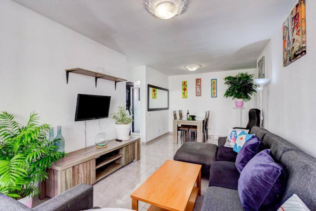 אדחה Apartamento En Palmeras Del Sur מראה חיצוני תמונה